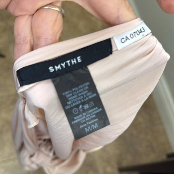 SMYTHE satin powder pink knotted shoulder V neck sleeveless blouse medium Vguc - Picture 9 of 11